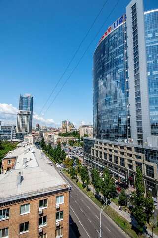 Отель Kyiv Panorama Apartments near Gulliver Киев Двухместный номер с 1 кроватью-1