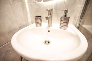 Отель Kyiv Panorama Apartments near Gulliver Киев Трехместный номер-4